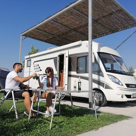 Glamping&Motel Alliance Plowdiw Exterior foto